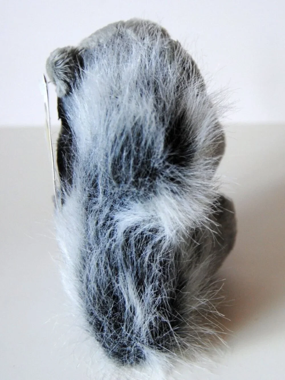 Bass Pro Shops Squirrel Critter Callers Makes Squirrel Sounds Gray White NWT